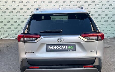 Toyota RAV4, 2022 год, 3 645 000 рублей, 6 фотография