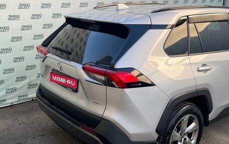 Toyota RAV4, 2022 год, 3 645 000 рублей, 8 фотография