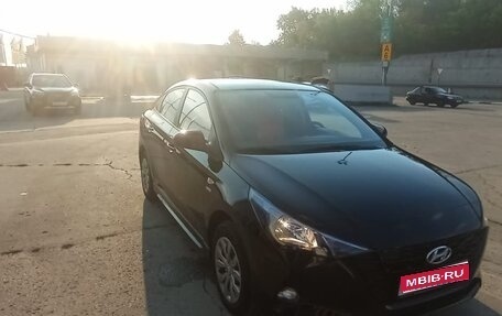 Hyundai Solaris II рестайлинг, 2022 год, 1 900 000 рублей, 1 фотография