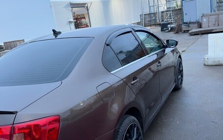 Volkswagen Jetta VI, 2011 год, 1 300 000 рублей, 4 фотография
