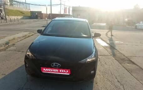 Hyundai Solaris II рестайлинг, 2022 год, 1 900 000 рублей, 2 фотография