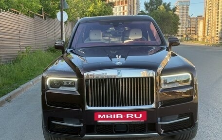 Rolls-Royce Cullinan, 2019 год, 35 000 000 рублей, 6 фотография