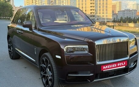 Rolls-Royce Cullinan, 2019 год, 35 000 000 рублей, 5 фотография