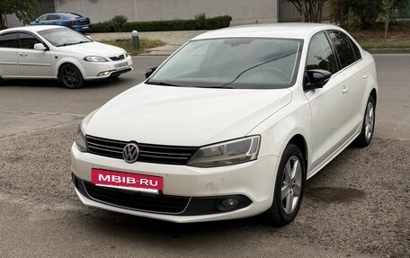 Volkswagen Jetta VI, 2012 год, 1 050 000 рублей, 20 фотография