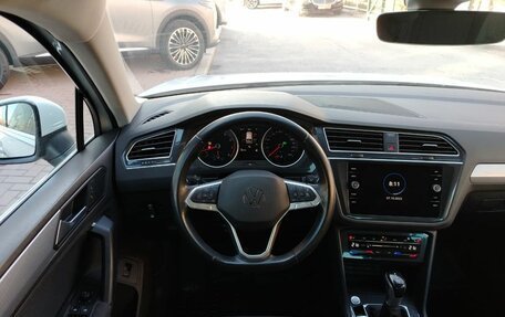 Volkswagen Tiguan II, 2021 год, 2 255 000 рублей, 17 фотография