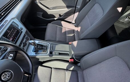 Volkswagen Passat B8 рестайлинг, 2015 год, 1 650 000 рублей, 13 фотография