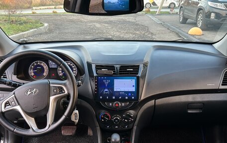 Hyundai Solaris II рестайлинг, 2011 год, 1 050 000 рублей, 9 фотография