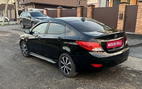 Hyundai Solaris II рестайлинг, 2011 год, 1 050 000 рублей, 4 фотография