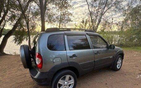 Chevrolet Niva I рестайлинг, 2009 год, 410 000 рублей, 2 фотография