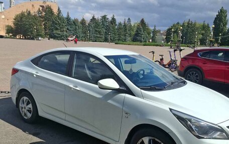 Hyundai Solaris II рестайлинг, 2016 год, 1 090 000 рублей, 3 фотография