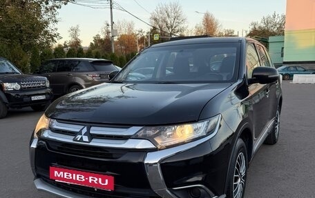 Mitsubishi Outlander III рестайлинг 3, 2015 год, 1 450 000 рублей, 2 фотография