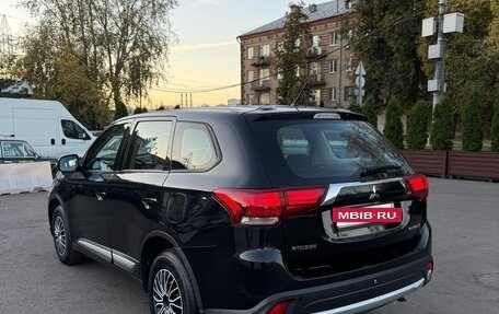 Mitsubishi Outlander III рестайлинг 3, 2015 год, 1 450 000 рублей, 3 фотография