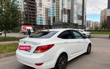 Hyundai Solaris II рестайлинг, 2011 год, 590 000 рублей, 5 фотография
