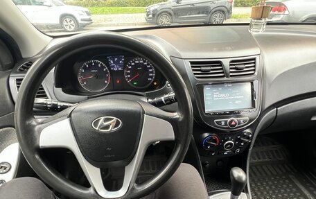 Hyundai Solaris II рестайлинг, 2011 год, 590 000 рублей, 17 фотография