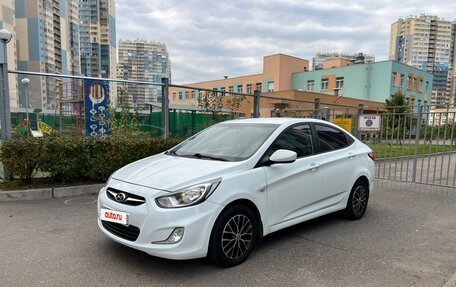 Hyundai Solaris II рестайлинг, 2011 год, 590 000 рублей, 16 фотография