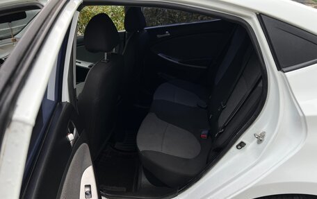 Hyundai Solaris II рестайлинг, 2011 год, 590 000 рублей, 23 фотография