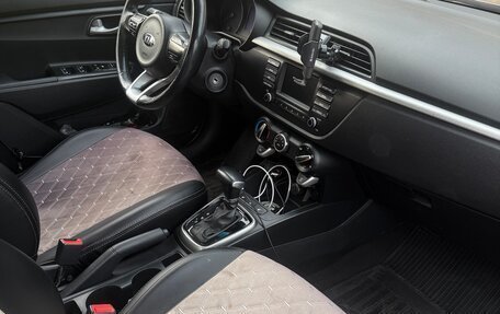 KIA Rio IV, 2017 год, 1 000 000 рублей, 7 фотография