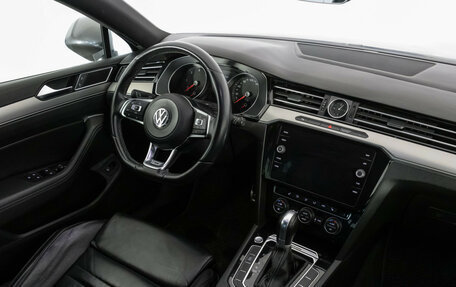 Volkswagen Passat B8 рестайлинг, 2018 год, 2 349 000 рублей, 10 фотография