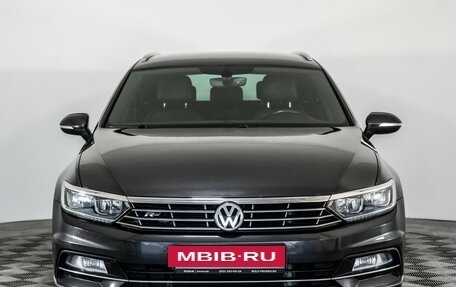 Volkswagen Passat B8 рестайлинг, 2018 год, 2 349 000 рублей, 2 фотография