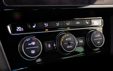 Volkswagen Passat B8 рестайлинг, 2018 год, 2 349 000 рублей, 19 фотография