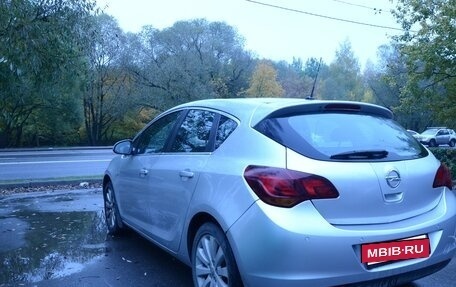 Opel Astra J, 2011 год, 700 000 рублей, 10 фотография