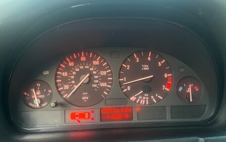 BMW X5, 2001 год, 710 000 рублей, 10 фотография