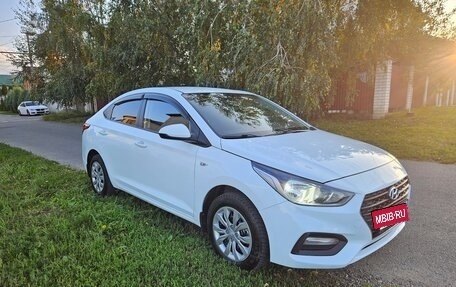 Hyundai Solaris II рестайлинг, 2017 год, 1 260 000 рублей, 2 фотография