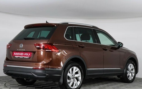 Volkswagen Tiguan II, 2021 год, 2 990 000 рублей, 5 фотография