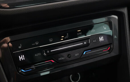 Volkswagen Tiguan II, 2021 год, 2 990 000 рублей, 14 фотография