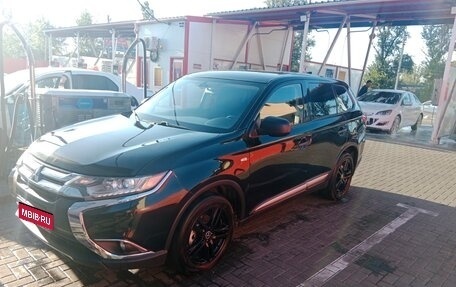 Mitsubishi Outlander III рестайлинг 3, 2017 год, 1 750 000 рублей, 1 фотография