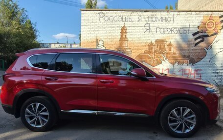 Hyundai Santa Fe IV, 2019 год, 2 500 000 рублей, 2 фотография