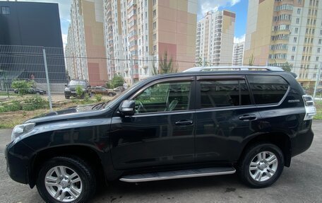 Toyota Land Cruiser Prado 150 рестайлинг 2, 2010 год, 2 250 000 рублей, 2 фотография