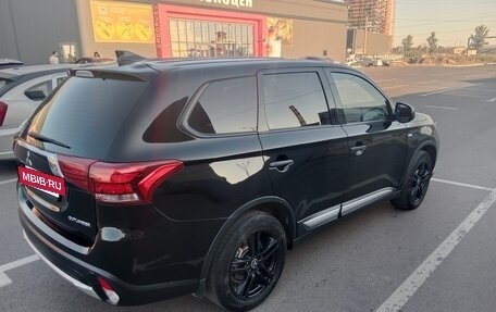 Mitsubishi Outlander III рестайлинг 3, 2017 год, 1 750 000 рублей, 5 фотография