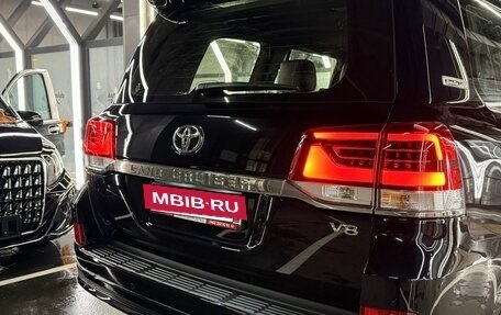 Toyota Land Cruiser 200, 2018 год, 6 220 000 рублей, 6 фотография