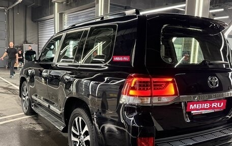 Toyota Land Cruiser 200, 2018 год, 6 220 000 рублей, 9 фотография