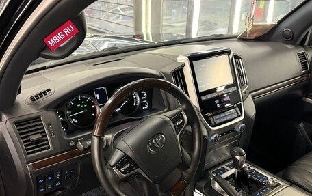 Toyota Land Cruiser 200, 2018 год, 6 220 000 рублей, 13 фотография