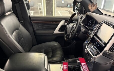 Toyota Land Cruiser 200, 2018 год, 6 220 000 рублей, 24 фотография