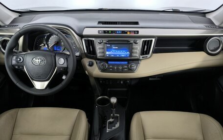 Toyota RAV4, 2014 год, 1 795 000 рублей, 17 фотография