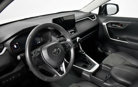 Toyota RAV4, 2024 год, 3 870 000 рублей, 9 фотография