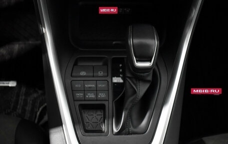 Toyota RAV4, 2024 год, 3 870 000 рублей, 11 фотография