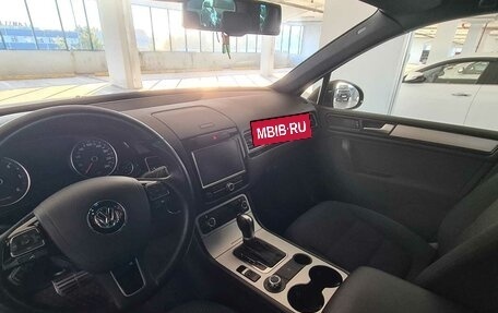 Volkswagen Touareg III, 2010 год, 2 100 000 рублей, 2 фотография