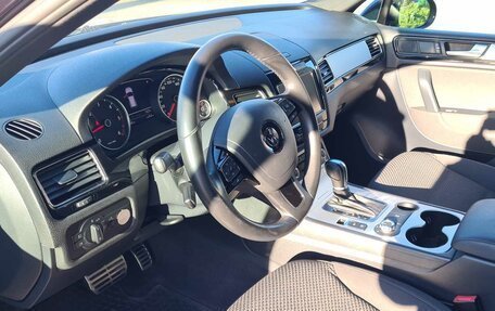 Volkswagen Touareg III, 2010 год, 2 100 000 рублей, 22 фотография