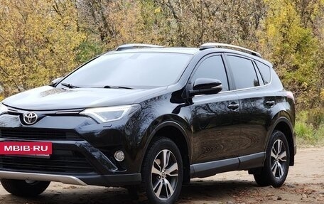 Toyota RAV4, 2018 год, 2 200 000 рублей, 3 фотография