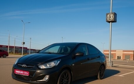 Hyundai Solaris II рестайлинг, 2011 год, 330 000 рублей, 1 фотография