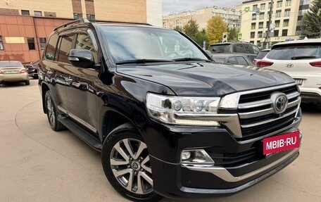 Toyota Land Cruiser 200, 2019 год, 6 650 000 рублей, 5 фотография
