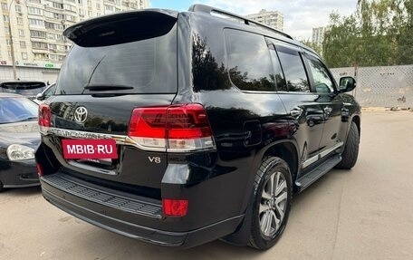 Toyota Land Cruiser 200, 2019 год, 6 650 000 рублей, 4 фотография