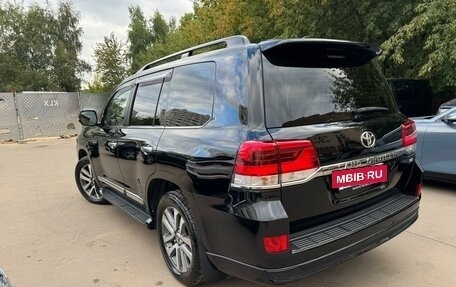 Toyota Land Cruiser 200, 2019 год, 6 650 000 рублей, 7 фотография