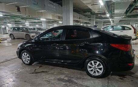 Hyundai Solaris II рестайлинг, 2014 год, 800 000 рублей, 7 фотография
