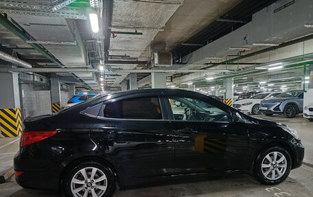 Hyundai Solaris II рестайлинг, 2014 год, 800 000 рублей, 3 фотография