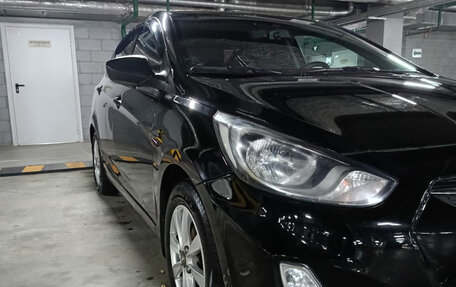Hyundai Solaris II рестайлинг, 2014 год, 800 000 рублей, 19 фотография